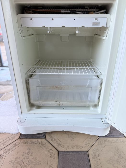 Холодилник Indesit