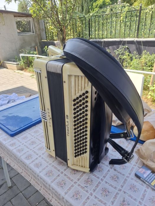 Vind acordeon hohner bijuterie