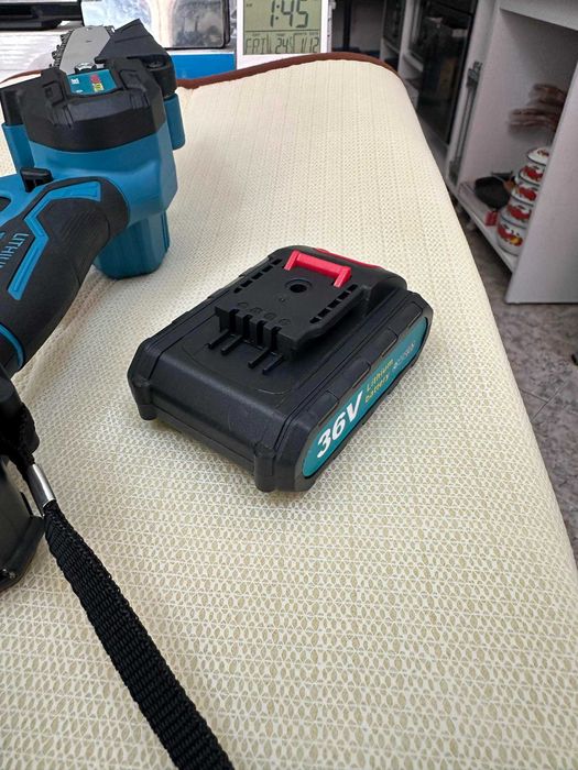 Акумулаторен Трион за Клони WERSTIL 36V 8Ah верижна резачка