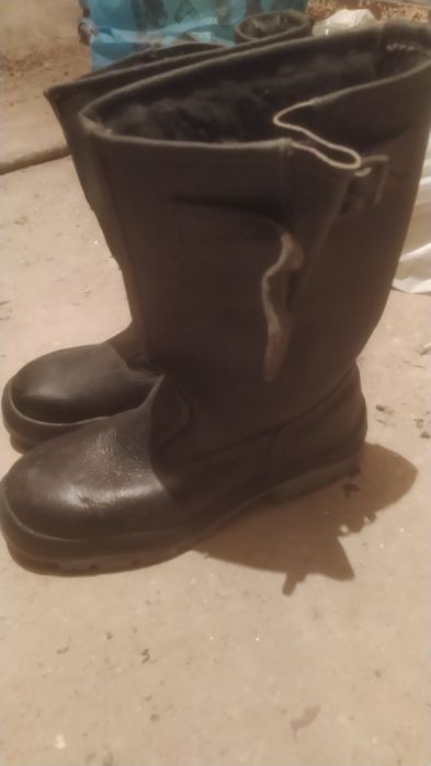 Продам зимние и летние сапоги