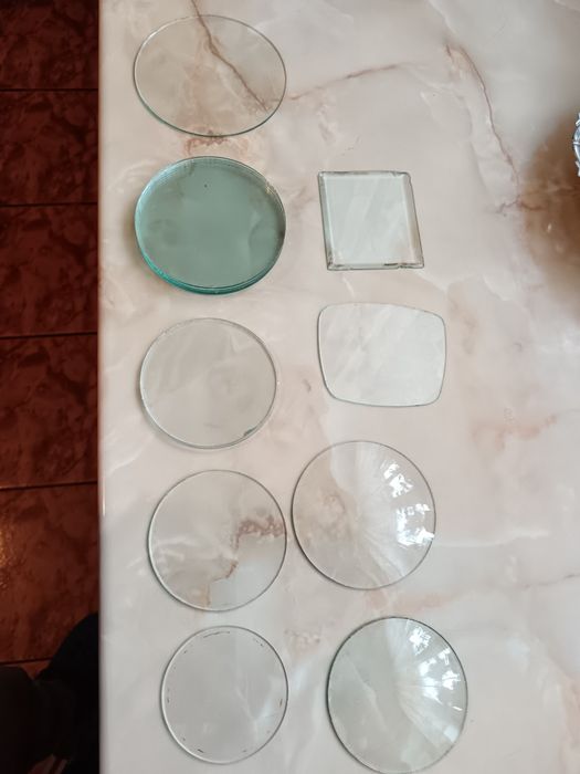 Geam ceas sticla și plastic