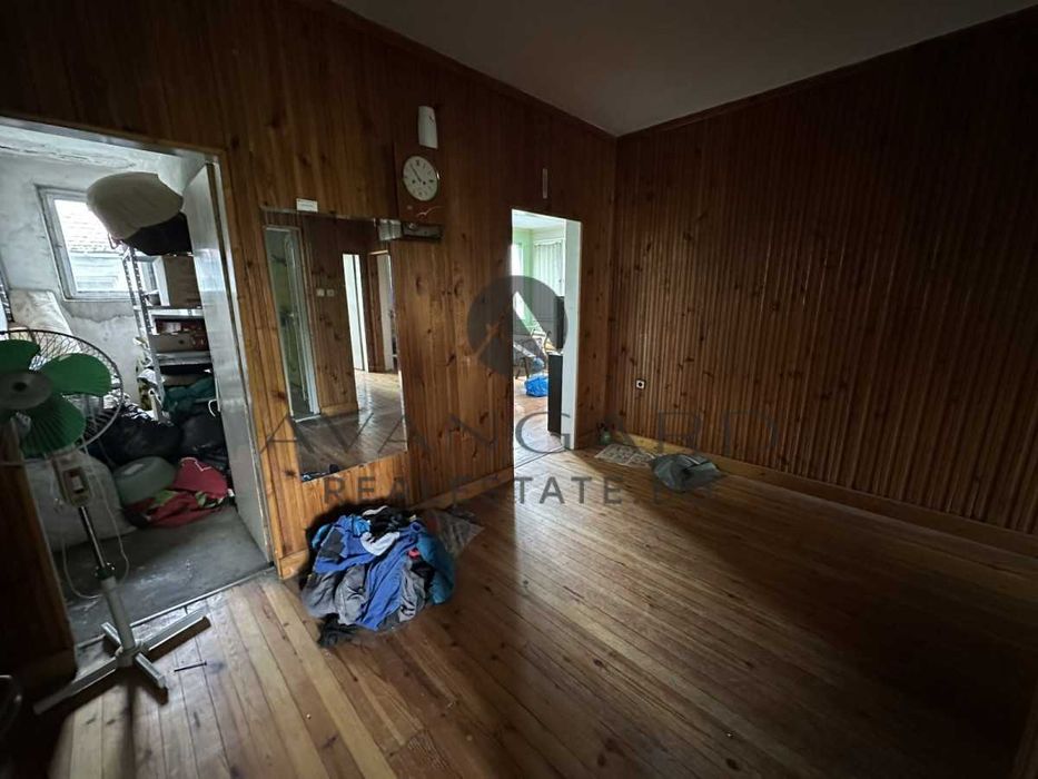 оф.21097 Етаж от къща Прослав