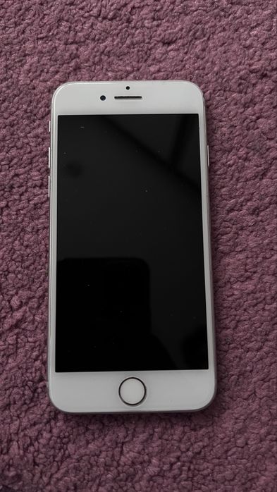 Продам iphone 7 серого цвета