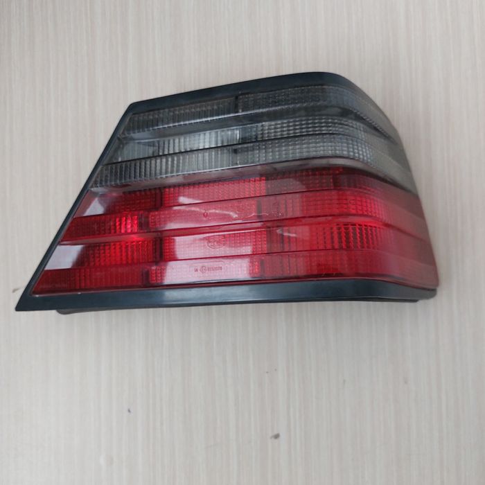 Фонарь мерседес w124 (hella) рестайлинг