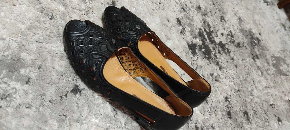 Туфли женские. Кожа