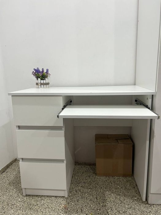 Компьютерной стол сатылады . Продаются компьютерный стол