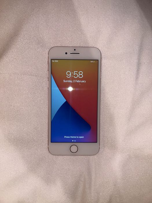 iPhone 7 в отлично състояние , 100%батерия