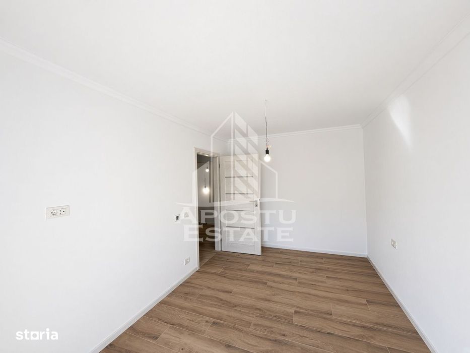 Apartament 3 camere de vanzare,decomandat,et.1Dambovita Nora,Timisoara