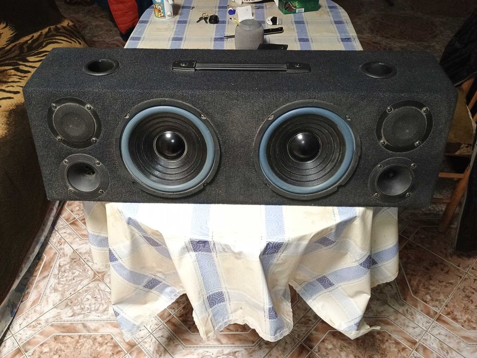 Тонколона за автомобил за багажника