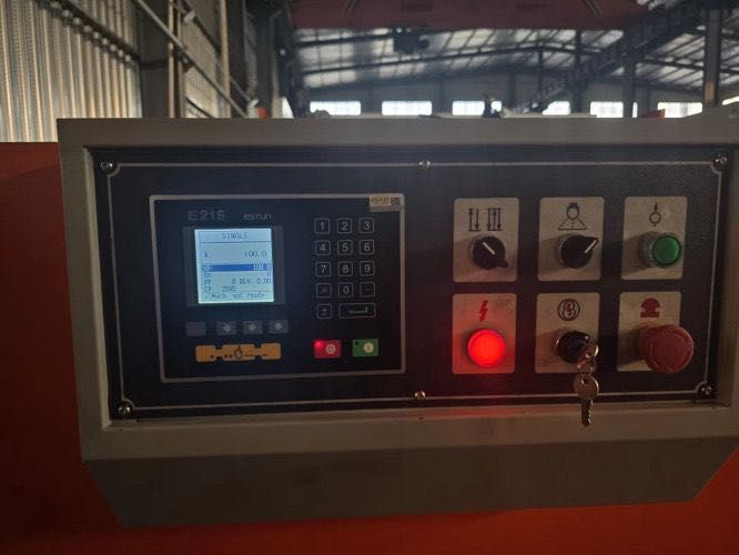 Гильотина для листового металла