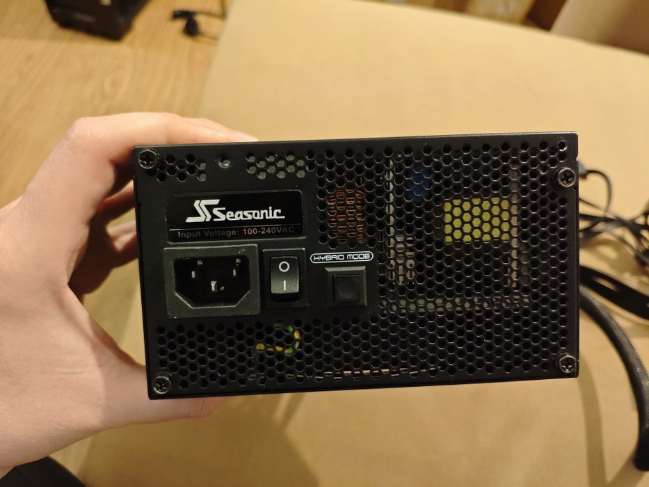 Sursa Modulara 650W Seasonic Focus GX-650 Gold Plus