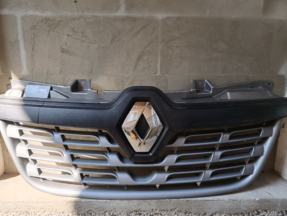 Предна решетка за Renault Master lll (2014-2019)
