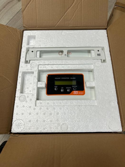 Amanet F28: Invertor / inverter solar mini Solis S6-GR1P2.5K-M NOU