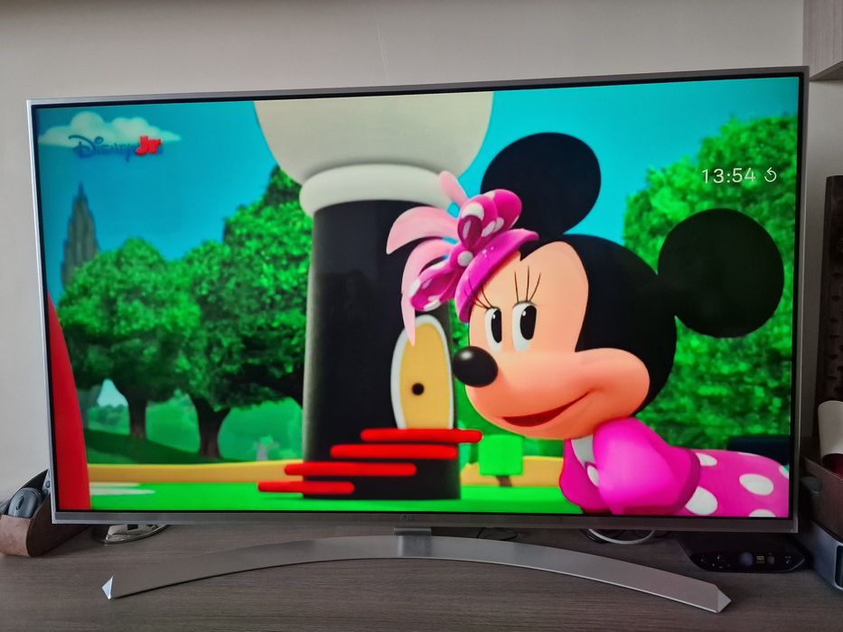 Телевизор  LG 4К  3D Ultra HD 49"  UH8507 made in Poland