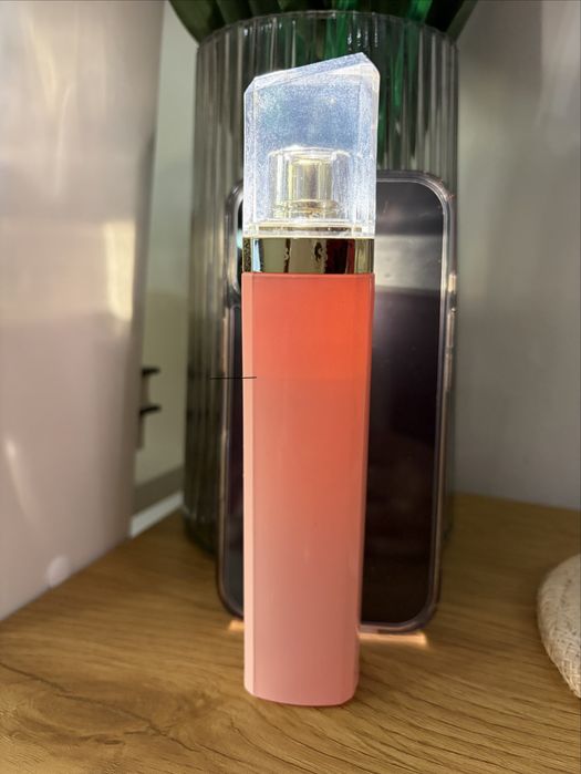 Парфюми Hugo Boss Ma Vie, Sabrina Carpenter