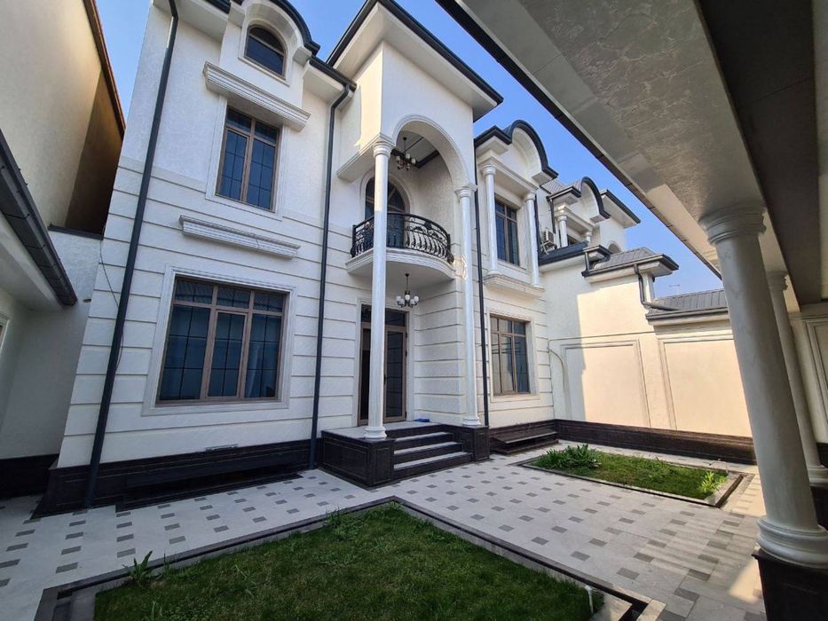 Продаётся дом по улице Циолковского на 4 сотках