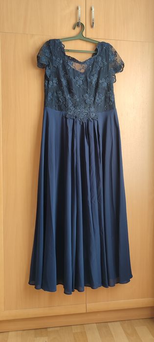 Продаю платье в пол