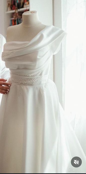 De vânzare rochie de mireasă