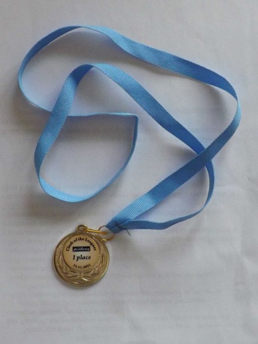 Възпоменателни медали.  
Продават се и поотделно