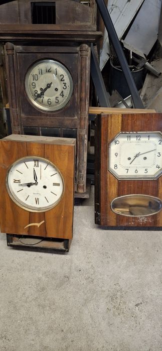 Vand ceasuri vechi cu pendula