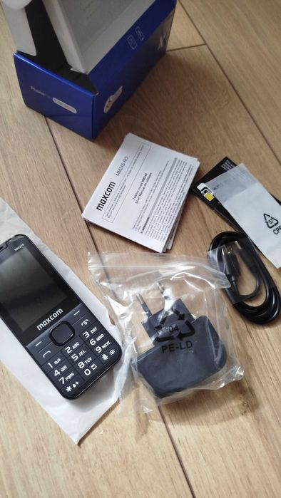 Telefon mobil maxcom MM248