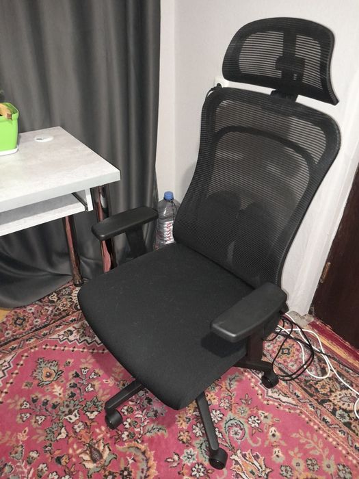 Продам кресло и компьютерный столик