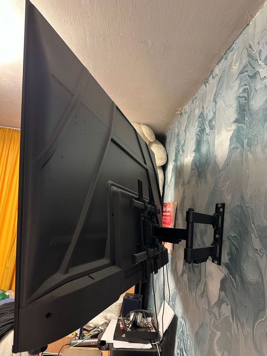 Продам  смарт телевизор