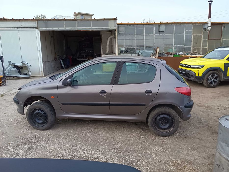 Peugeot 206 на Части