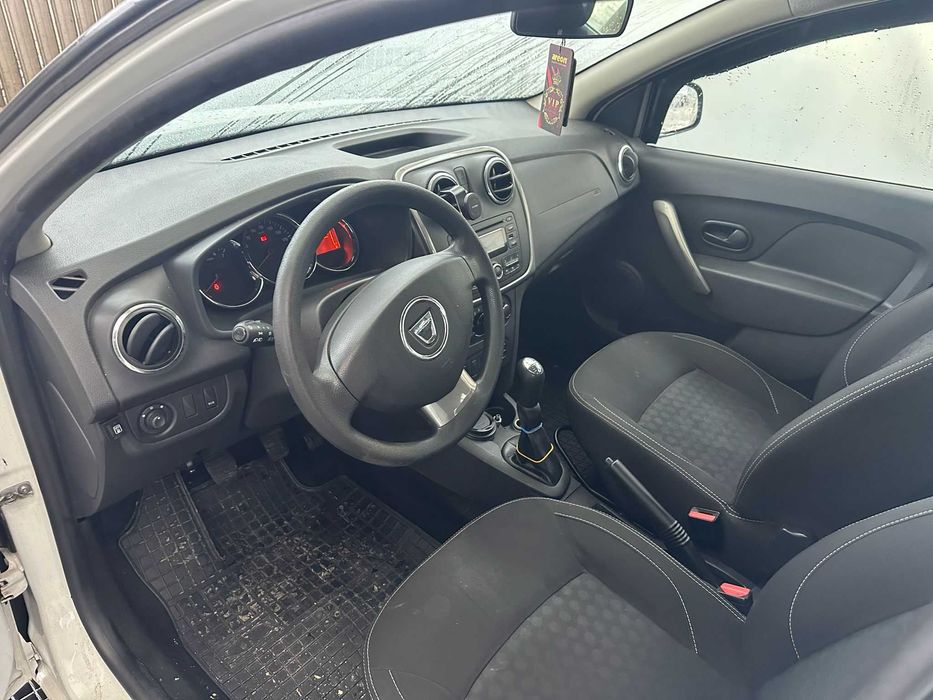 Închiriem mașini autorizate ride-sharing pentru Uber / Bolt