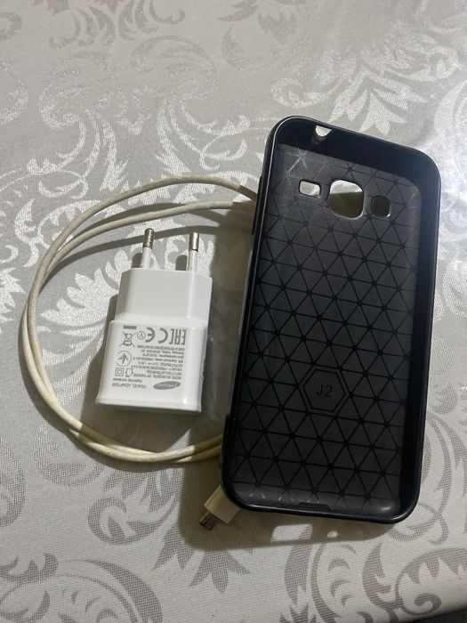 J2 bilan J3 (ikkisi qo’shib sotiladi) samsung galaxy