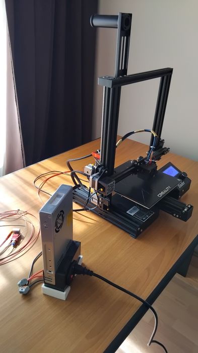 Imprimanta 3D Ender 3 Pro