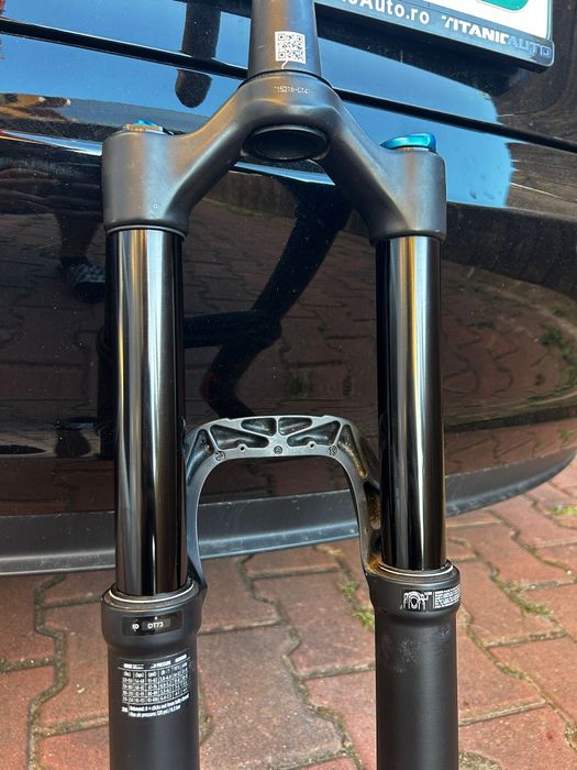 Furca FOX 36 180mm, Performance Elite Float, 27.5/29” boost, 15*110mm