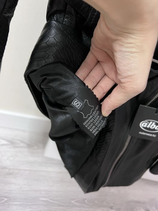 Продам кожаную куртку с норковым воротником