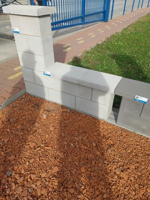 Montaj. pavaje borduri rigole piatra travertin gazon județul Iași