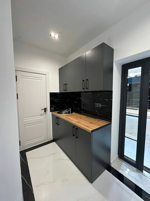 Продажа коммерческого помещения 70 м² у метро Гафур Гулям — 1 линия