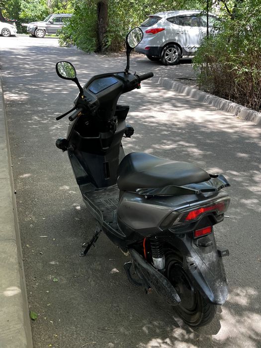 Продаю электроный скутер 1200w