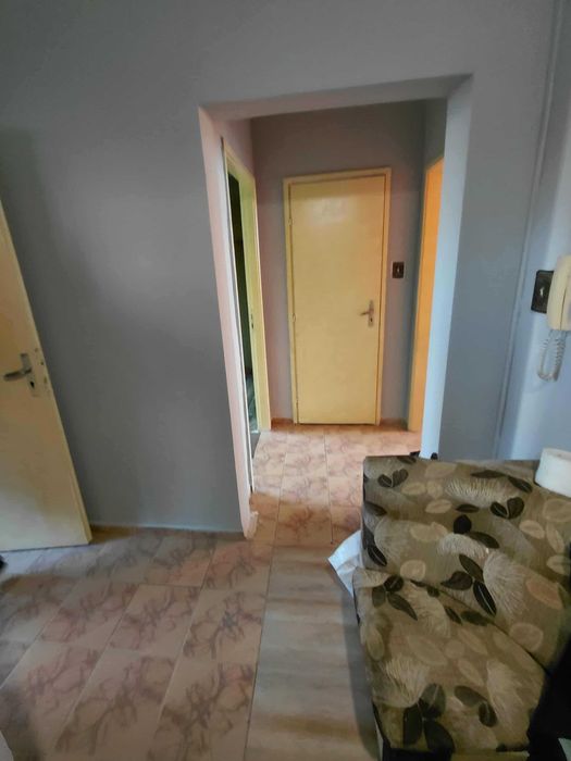 Дава се под наем Двустаен апартамент в Варна, Възраждане 2 - 70 кв.м за 357 € - Снимка #3