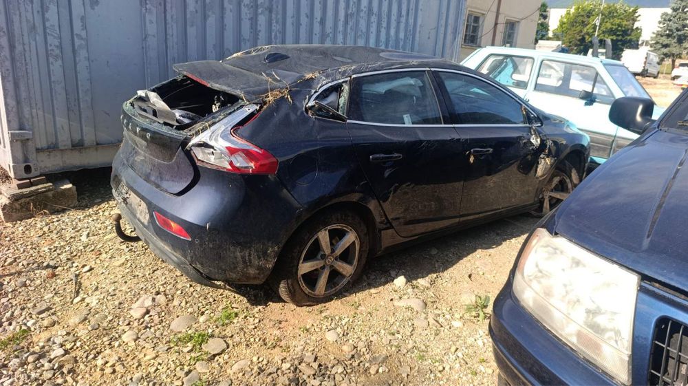 Волво V 40 1.6 disel 115кс НА ЧАСТИ