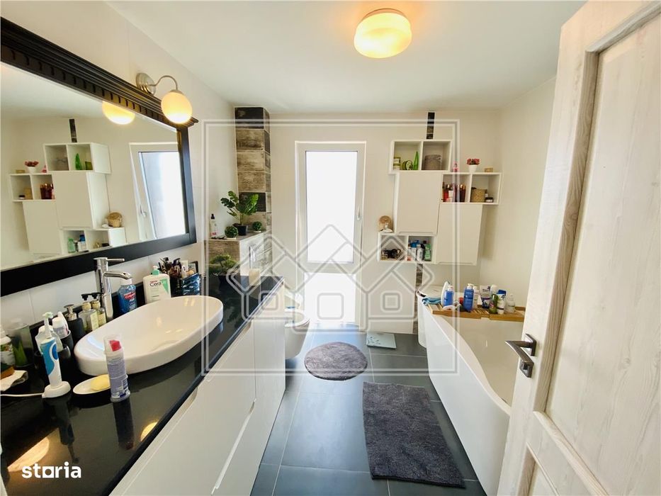 Penthouse mobilat si utilat modern cu terasa de 40 mp