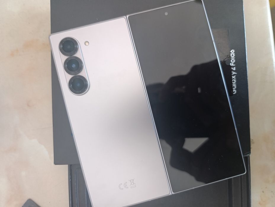 Samsung Z Fold6 850€