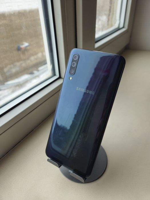 Продаю Самсунг А50