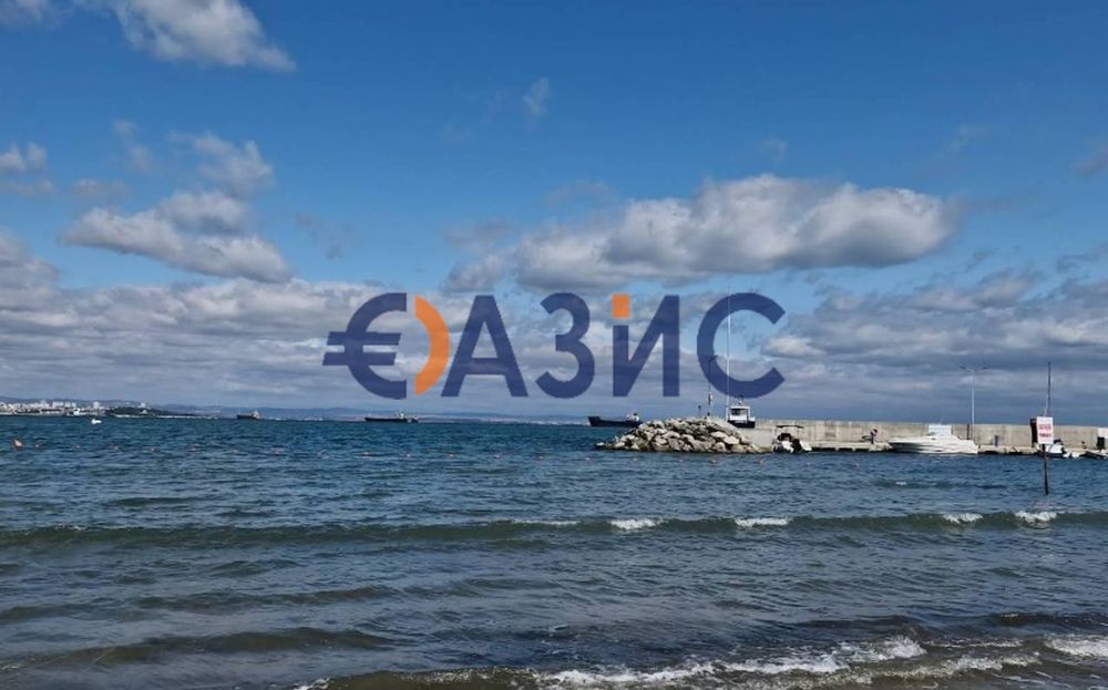 Продава се Тристаен апартамент в Бургас, Център - 94 кв.м за 660 €/кв.м - Снимка #11
