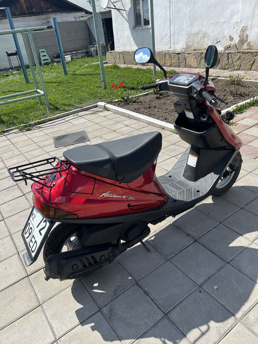 Продам скутер Suzuki