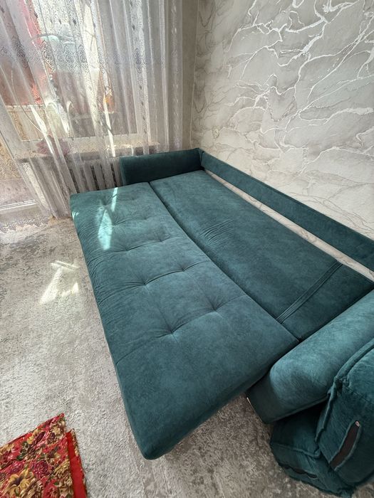 Срочно продам диван