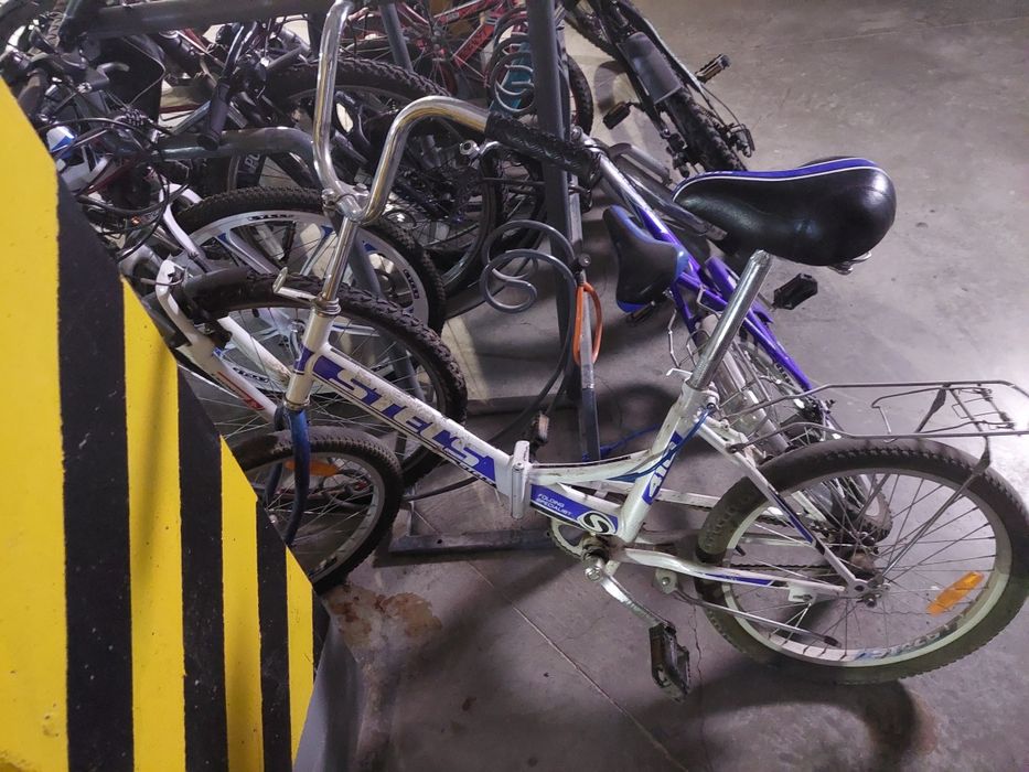 Велосипед б/у. В хорошем состоянии.