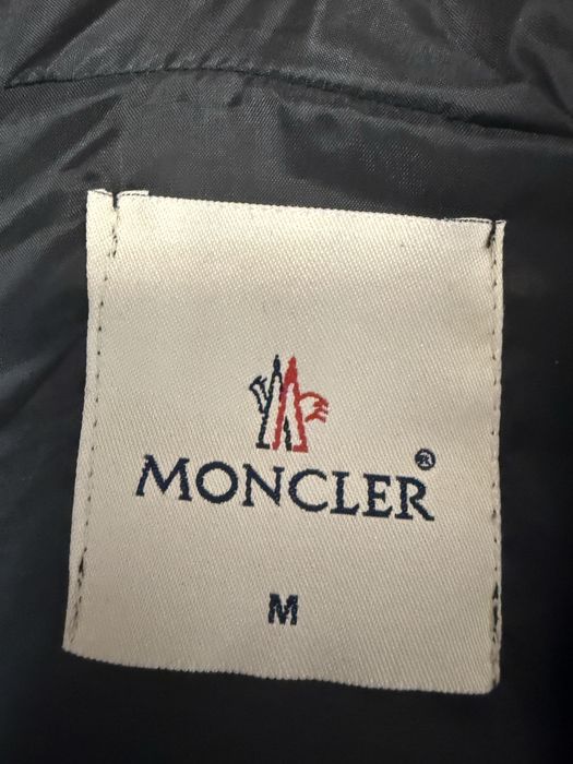 Moncler мъжки елек ! Намаление!