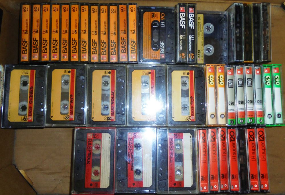 Vand casete audio cu banda FE , BASF, AGFA, etc., utilizate