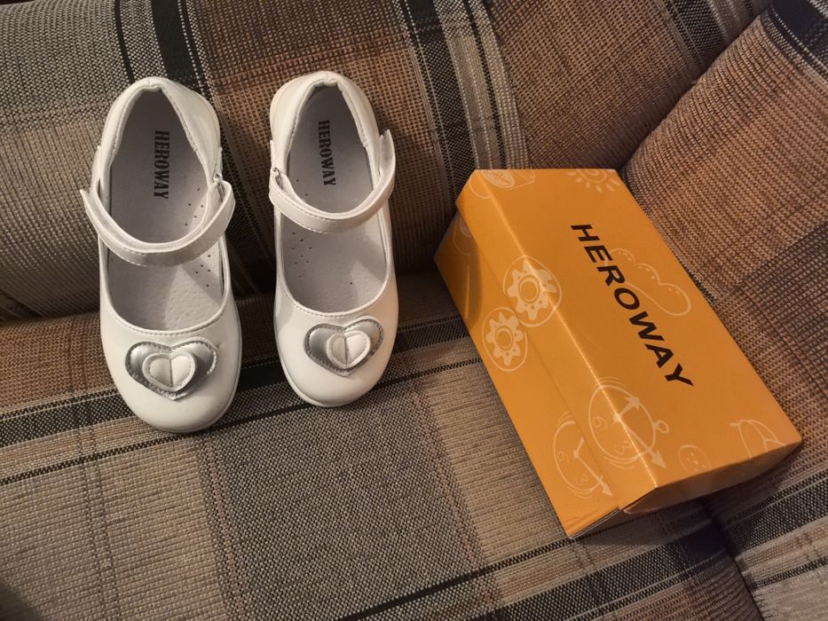Papuci Heroway albi pentru fetite marimea 28