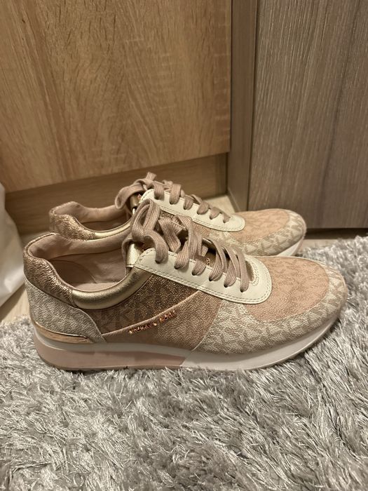 Обувки Michael Kors