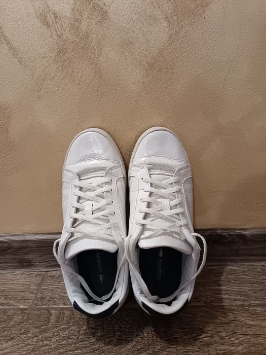 Vând Adidași Lacoste